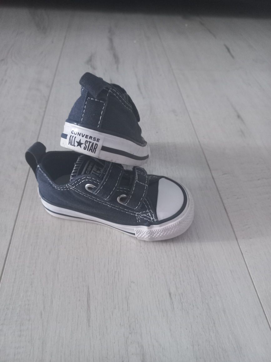 Trampki converse roz.22