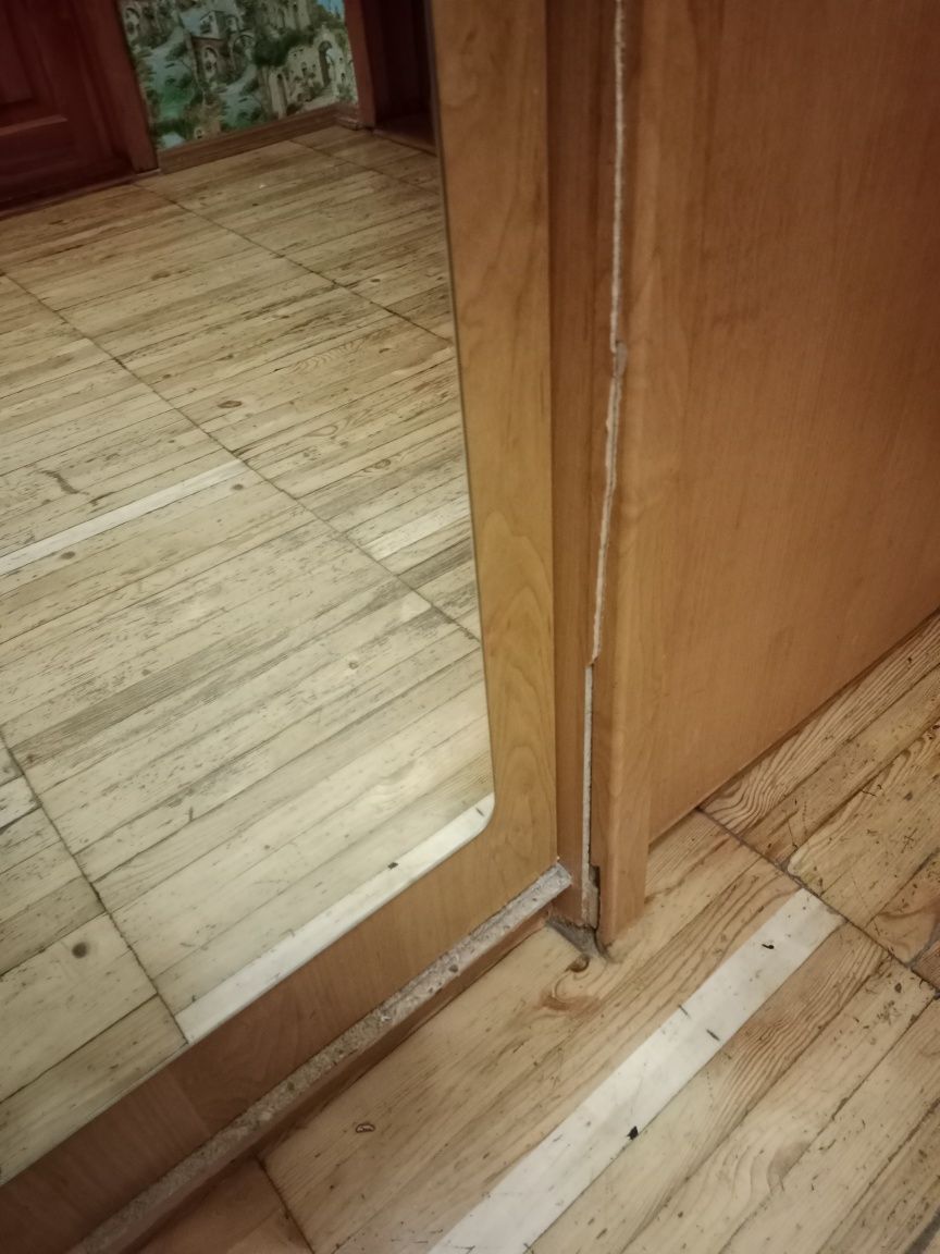 Шкаф в прихожую с тумбой