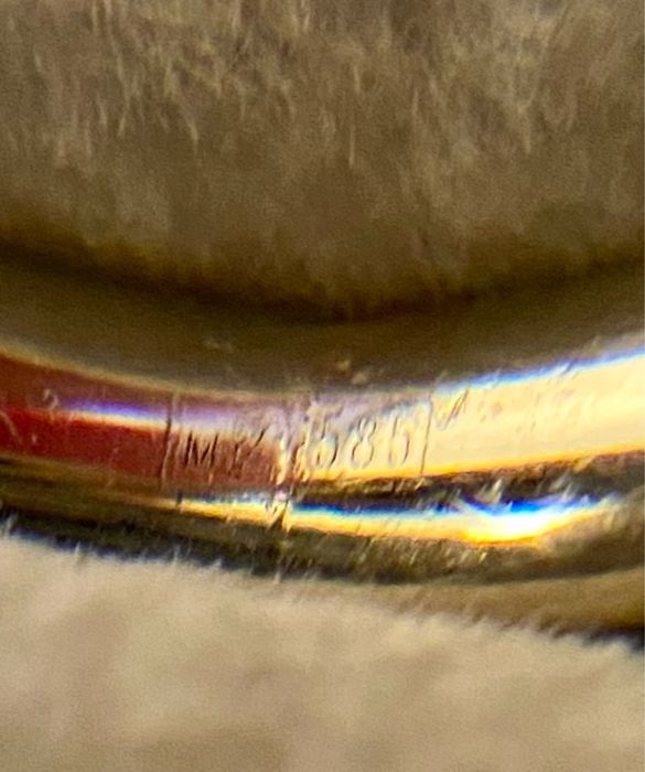 Золотое кольцо с натуральными Якутскими бриллиантами, р17.5; 5.2 г