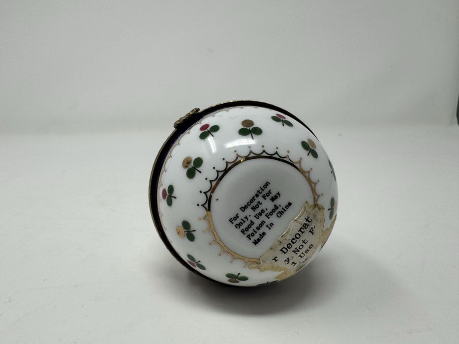 фарфоровая шкатулка-яйцо в стиле Лимож (Limoges)