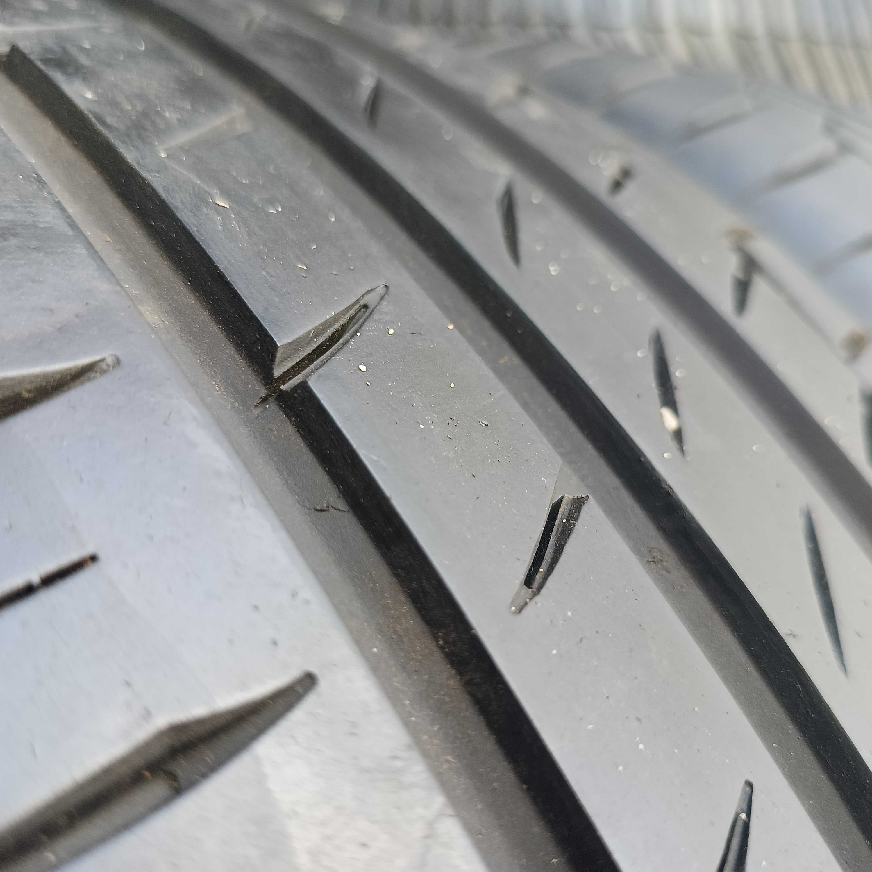 4X 225/45R18 95V CONTINENTAL Premium C6