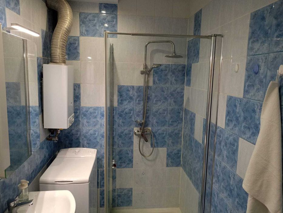 2-pokojowe mieszkanie na parterze z balkonem i komórką, umeblowane