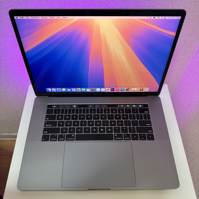 MacBook Pro 15 Core i9, 32Gb топ комплектація!