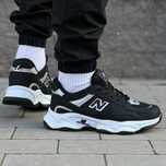 Кросівки New Balance у чорному кольорі