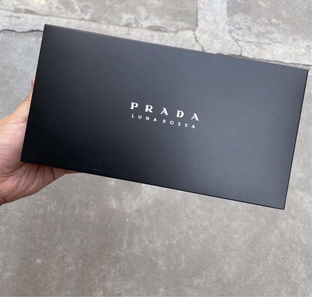 Косметичка vip gift в коробке prada