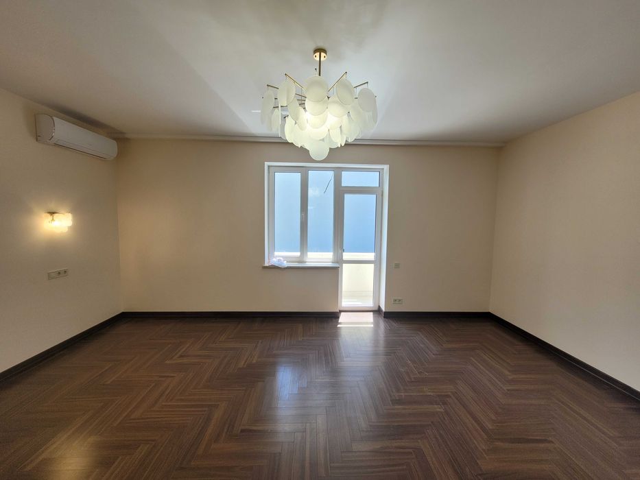 Добротні апартаменти поблизу центру та парку.