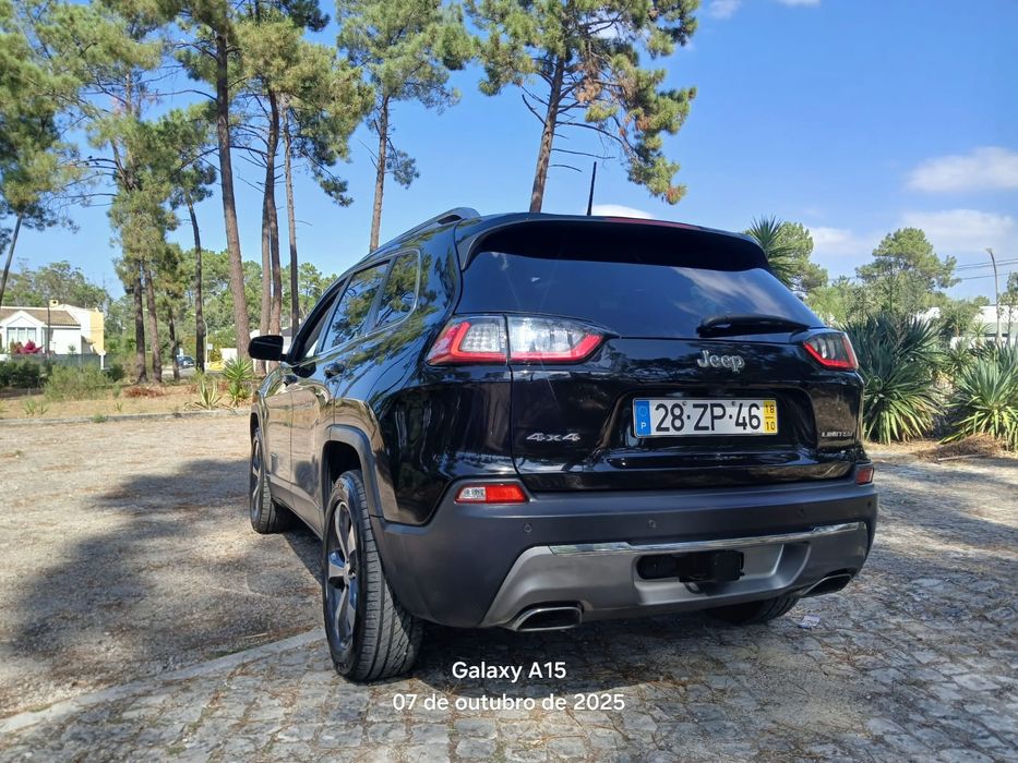Jeep cheroke motor 3.2 272 cv gasolina ano 2018 só 140.000 km como nov