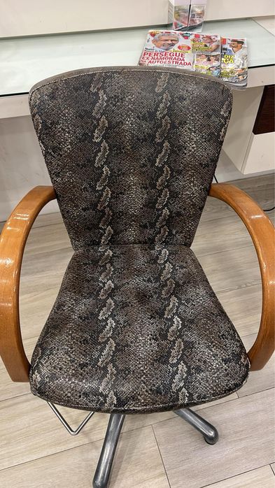 Cadeiras cabeleireiro em bom estado