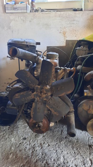 Uaz 469 b silnik 2.4 orginalny benzyna stan bardzo dobry polecam