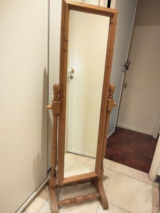 Espelho de pé giro e bom estado