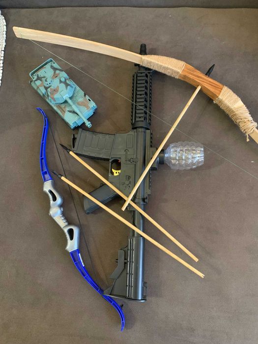 Детские Игрушки Лук , стрелы  и автомат