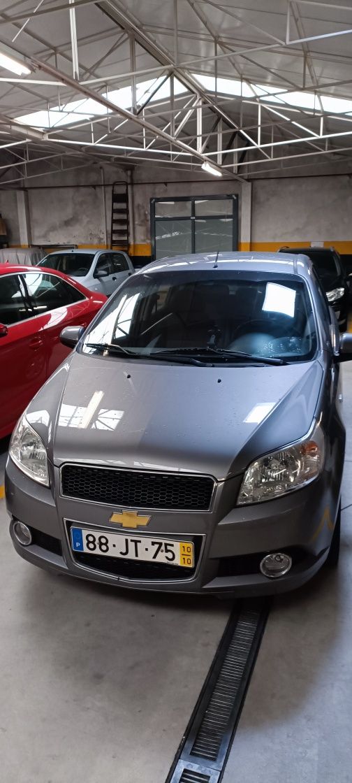 Aveo 42mil km 2010 completo muito novo