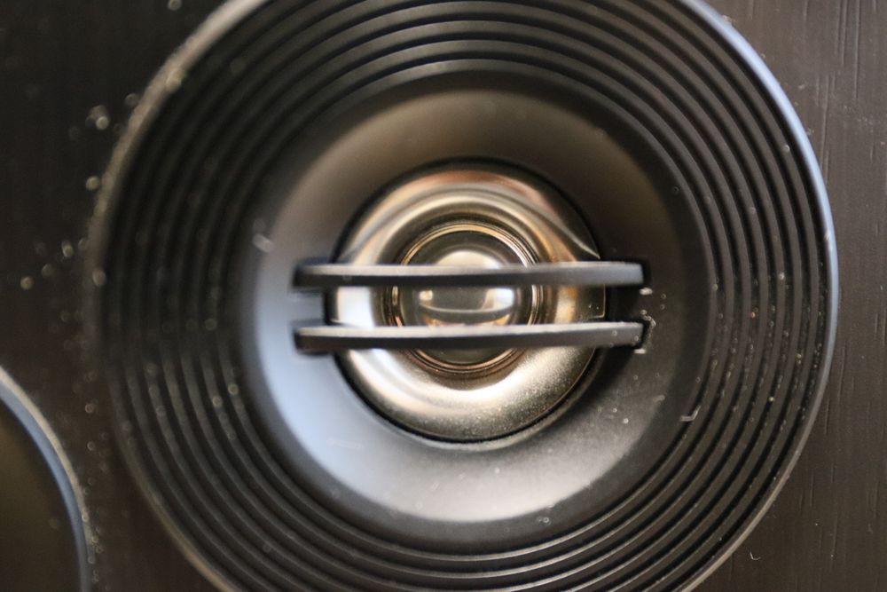 Колонки по одной штуке