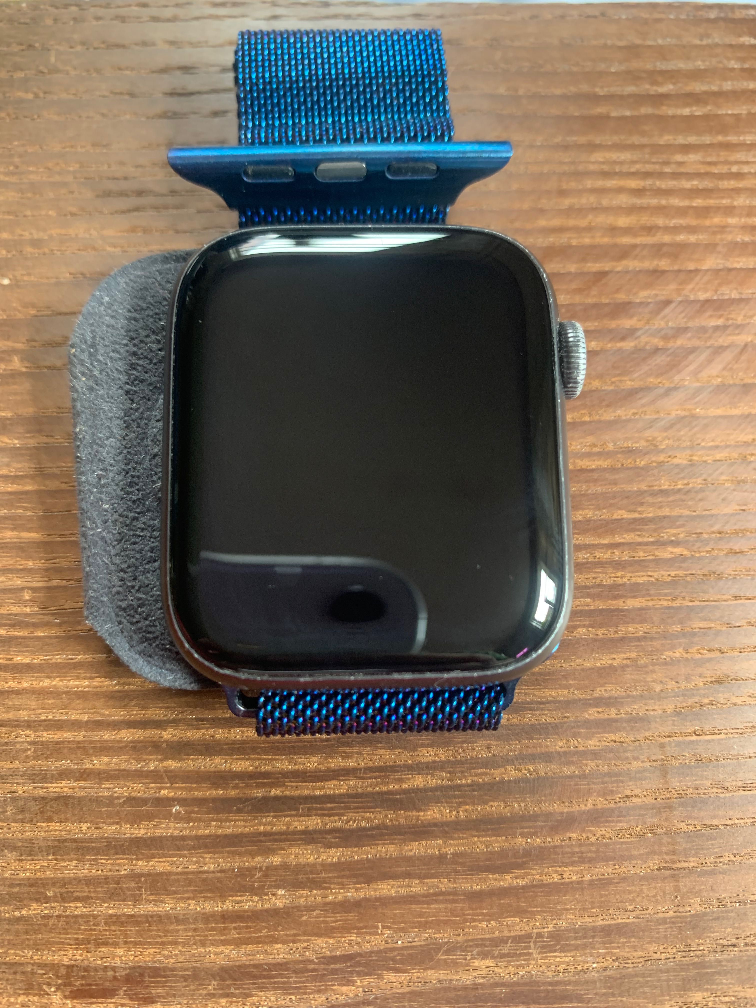 Apple Watch 5 44мм LTE