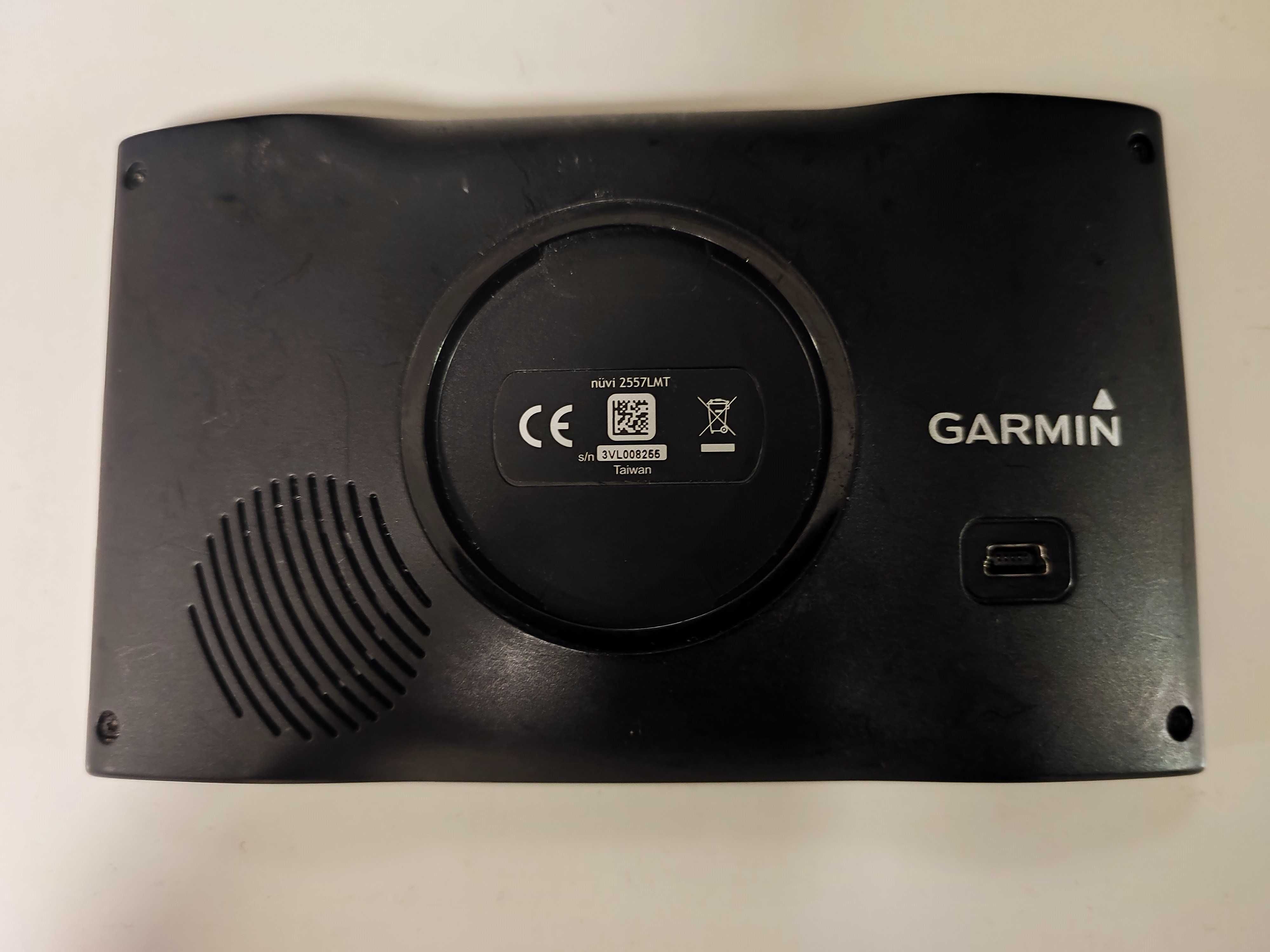 GPS навигатор Garmin Nuvi 2557LMT Europe хорошее состояние