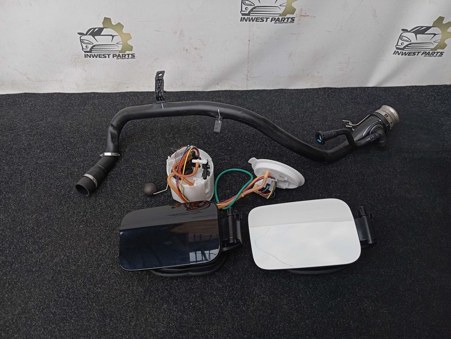 Bmw G01 G02 X3 X4 лючок кришка горловина безобака в колір 475/A300