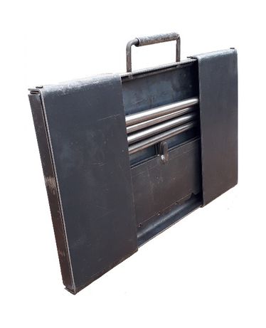 Мангал туриста разборной, чемоданчик тол. 2 и 3 мм на 6 и 8 шампуров