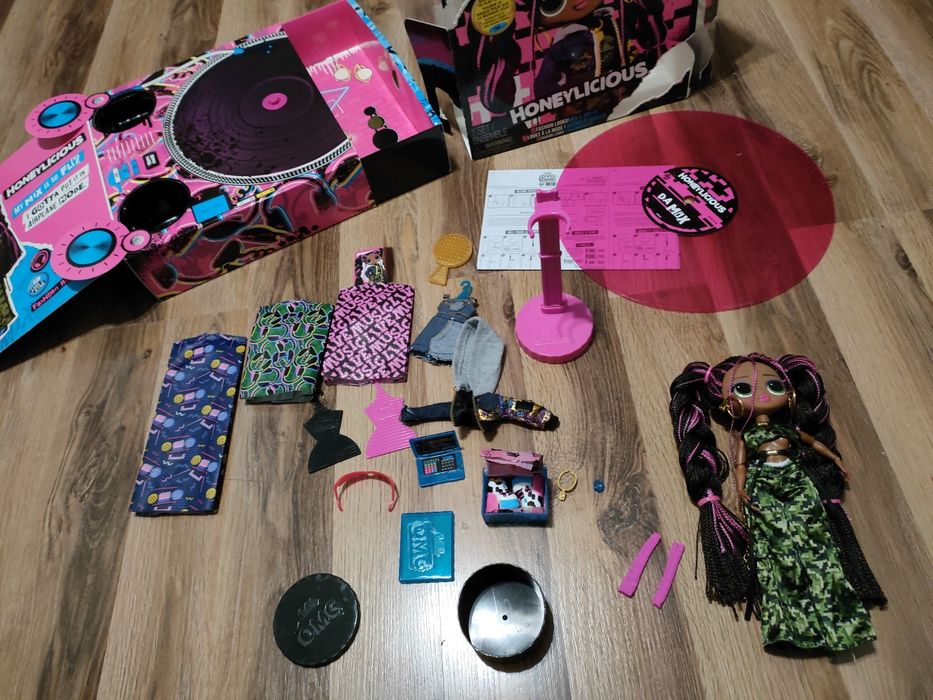 Duży zestaw lalka OMG remix honeylicious gramofon zestaw jak nowy