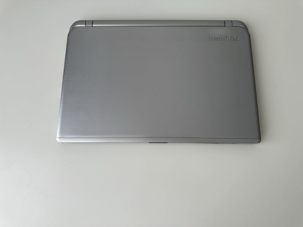 ТЕРМІНОВО! Ноутбук Toshiba S55T-B5223