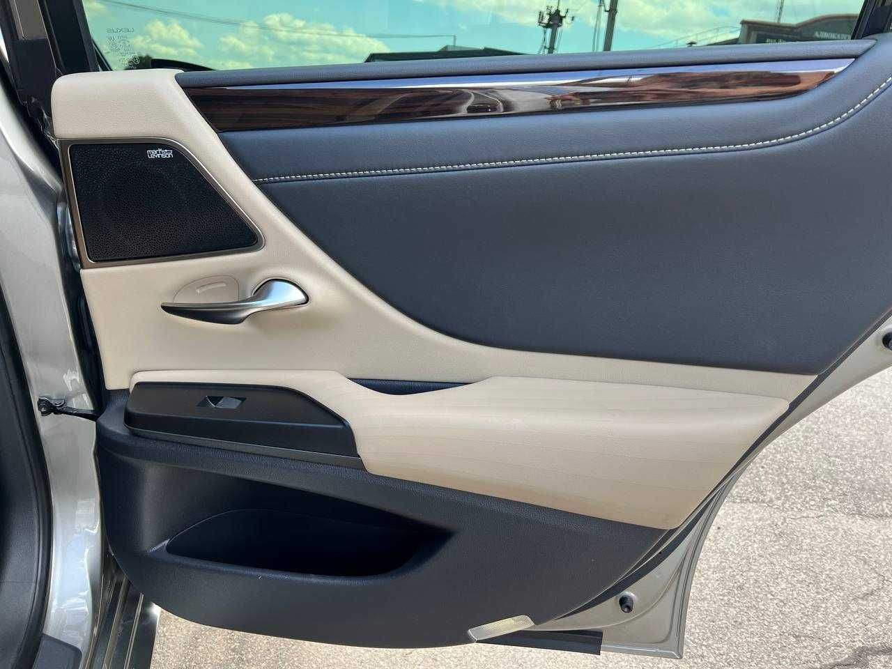 Lexus ES300H 2018