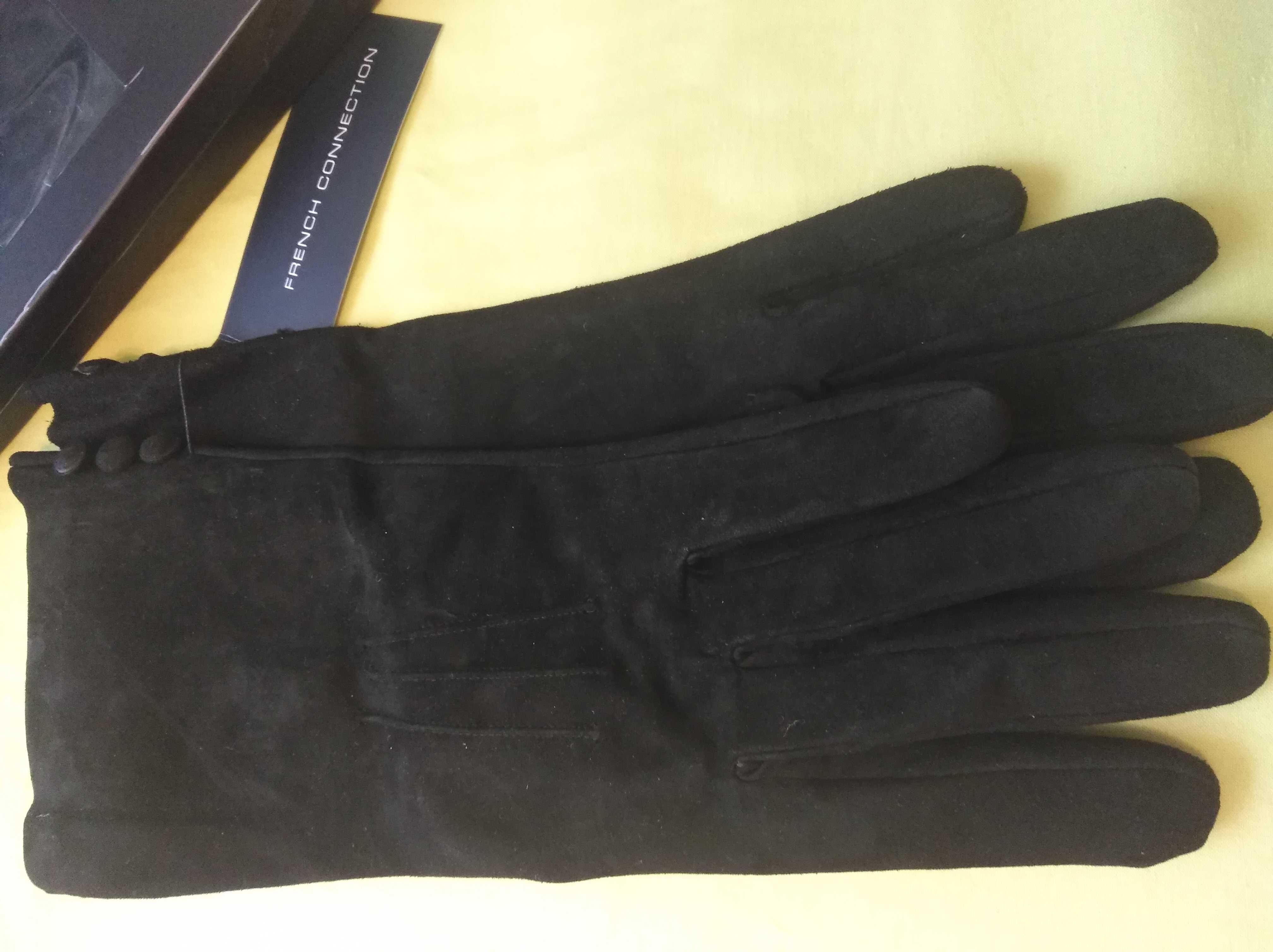 Кожаные перчатки French Connection женские из натуральной замшы