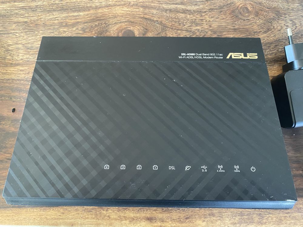 Router Asus DSL-AC68U