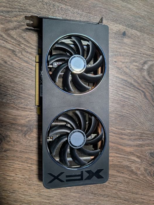 Відеокарта XFX Radeon R9 270X 2Gb
