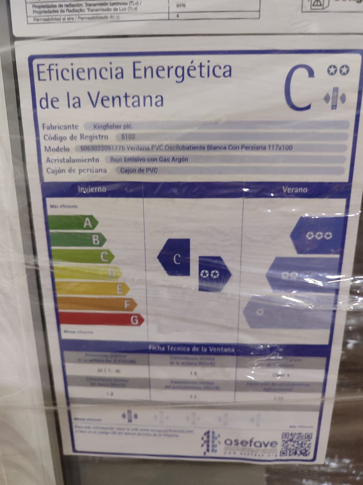 Janelas Oscilobatentes em Pvc