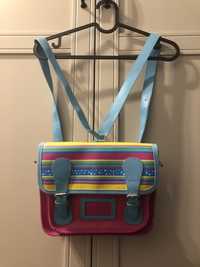 Kolorowy plecak i torebka w jednym