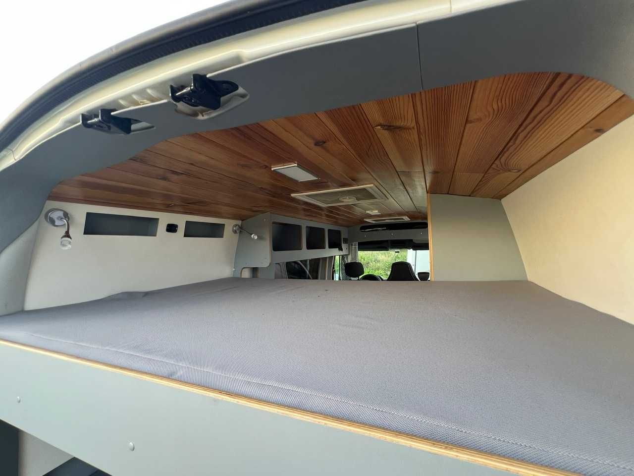 Renault Master III 2.3 L2H2 - Especial Dormitório