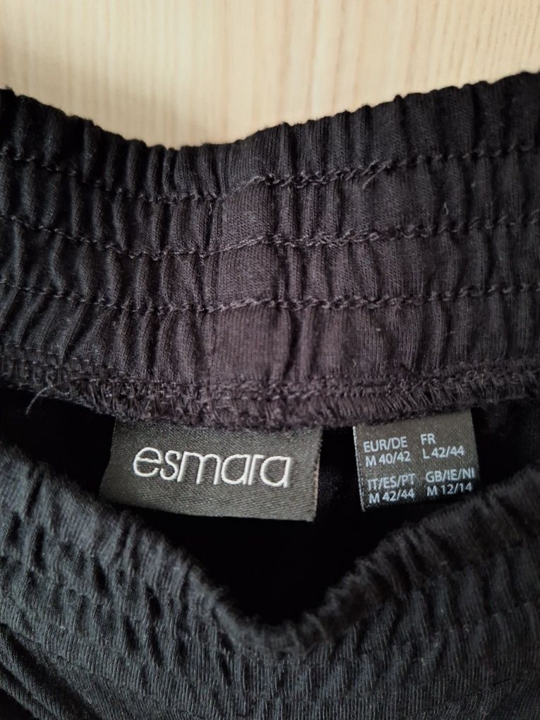 Czarne spodnie dresowe damskie Esmara rozmiar 40