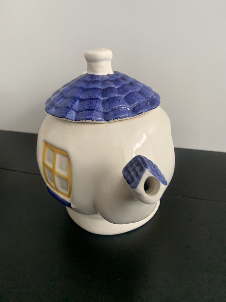 Bule de porcelana pintado à mão