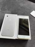 Smartfon Apple iPhone 7 2 GB / 32 GB 4G biały