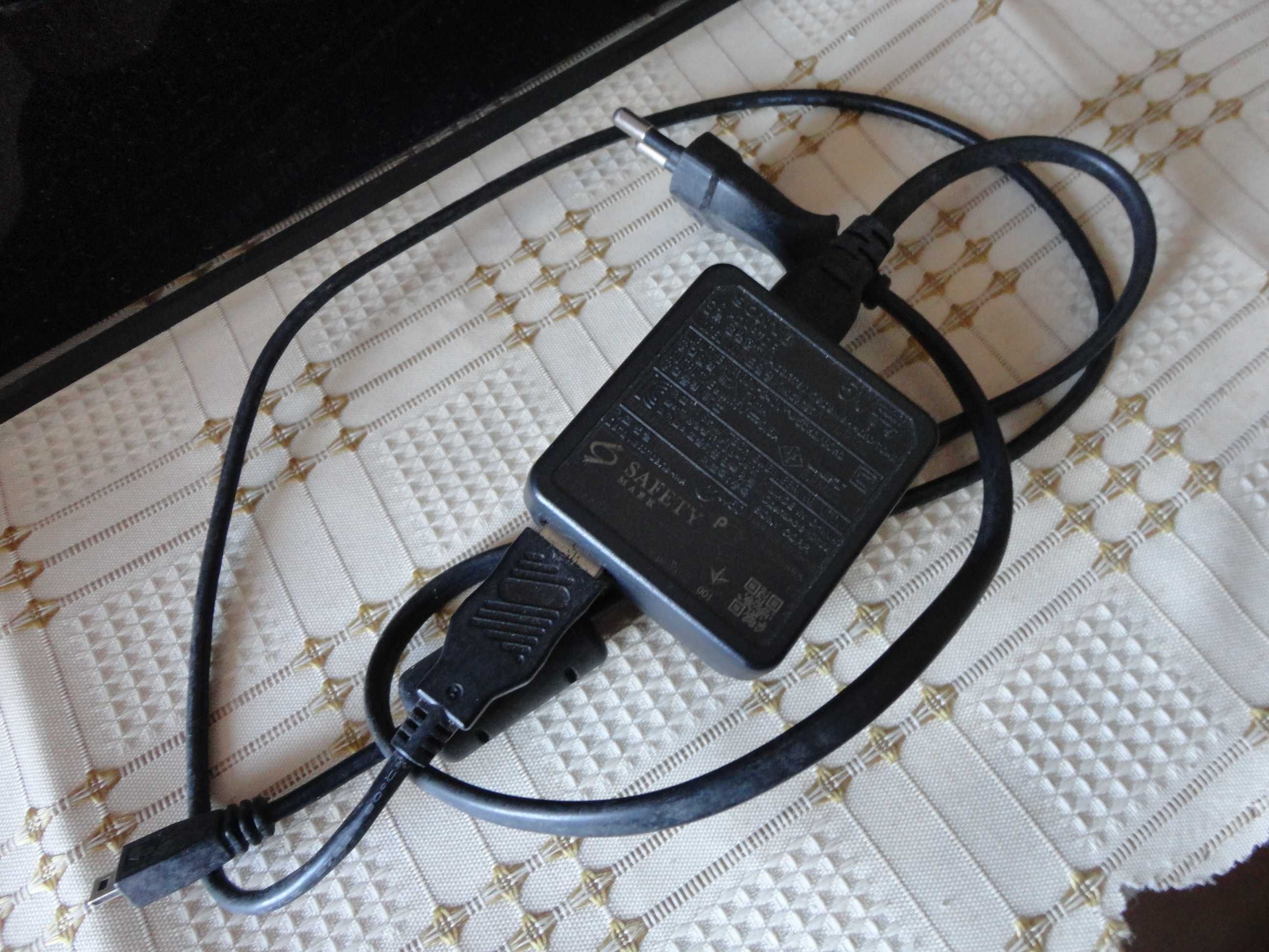 Vendo  caregador      para  maquina  foto  SONY .