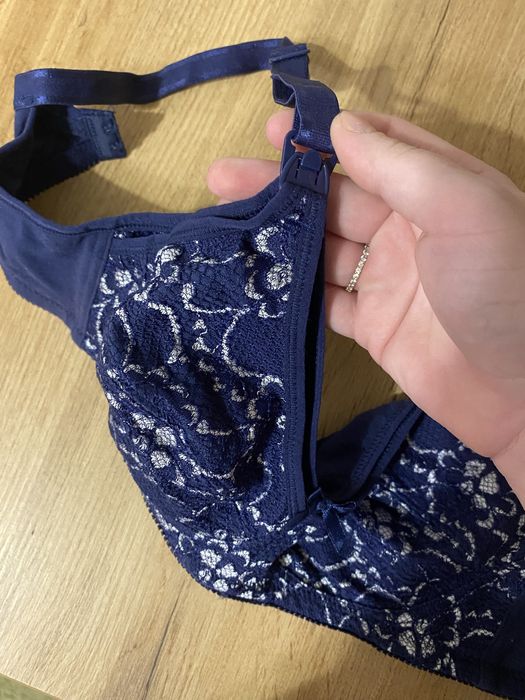 Бюст для годуючих мам