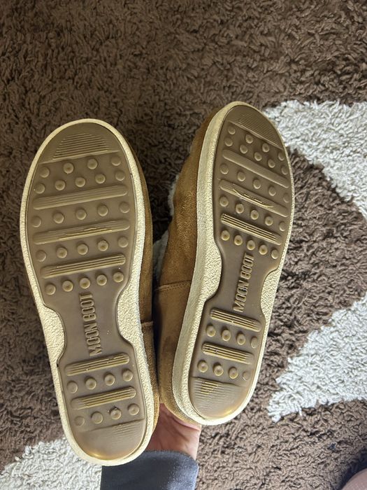 Жіночі  замшеві ботинки moon boot 38