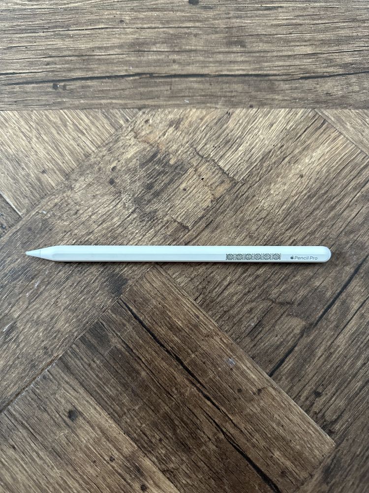 Apple pencil pro з гравіруванням