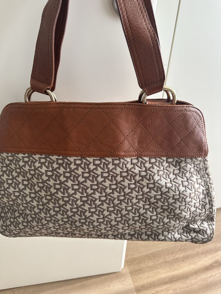 Carteira DkNY  verdadeira