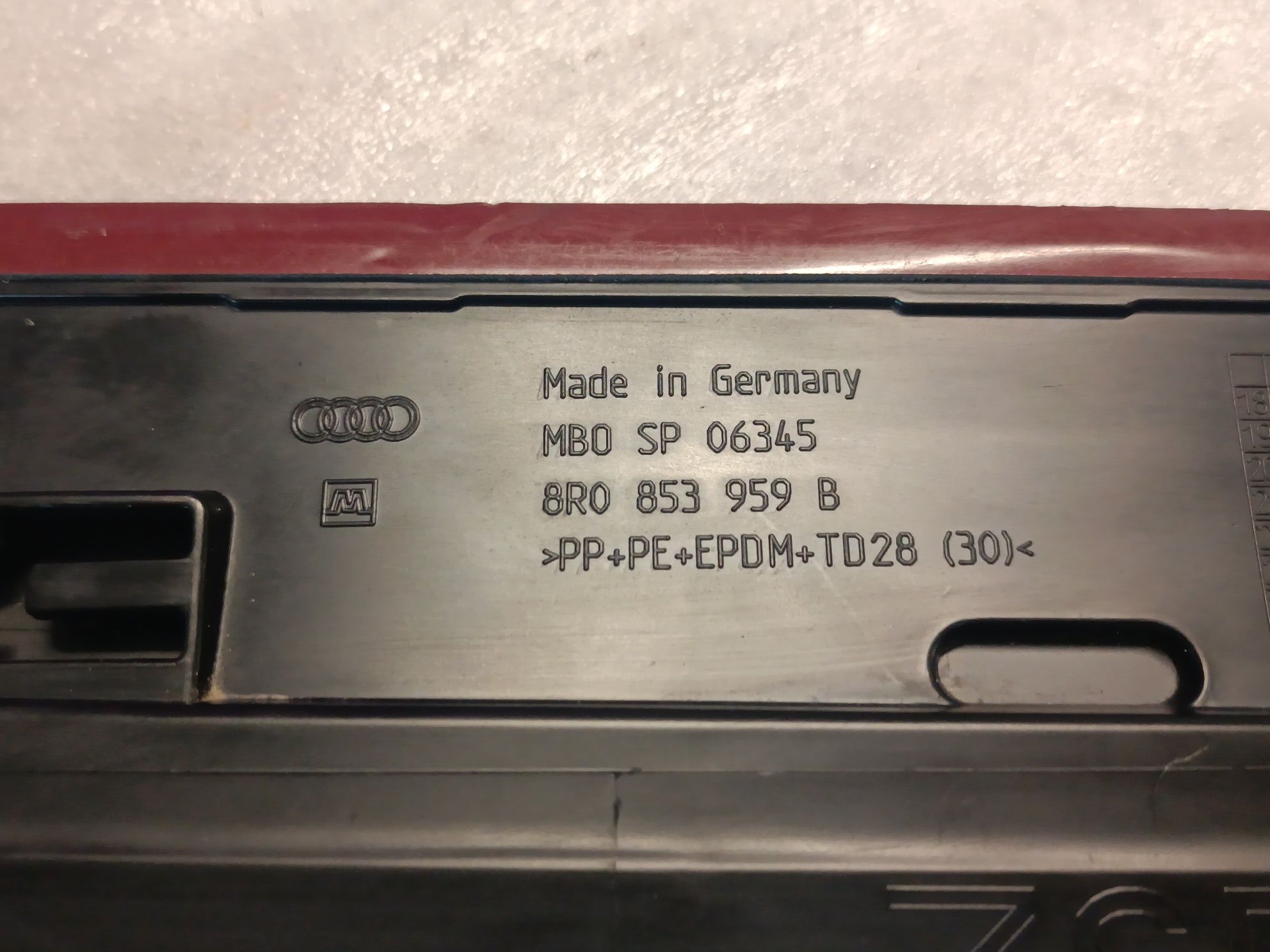 Listwy Boczne ozdobne Audi Q5 8RO S-line