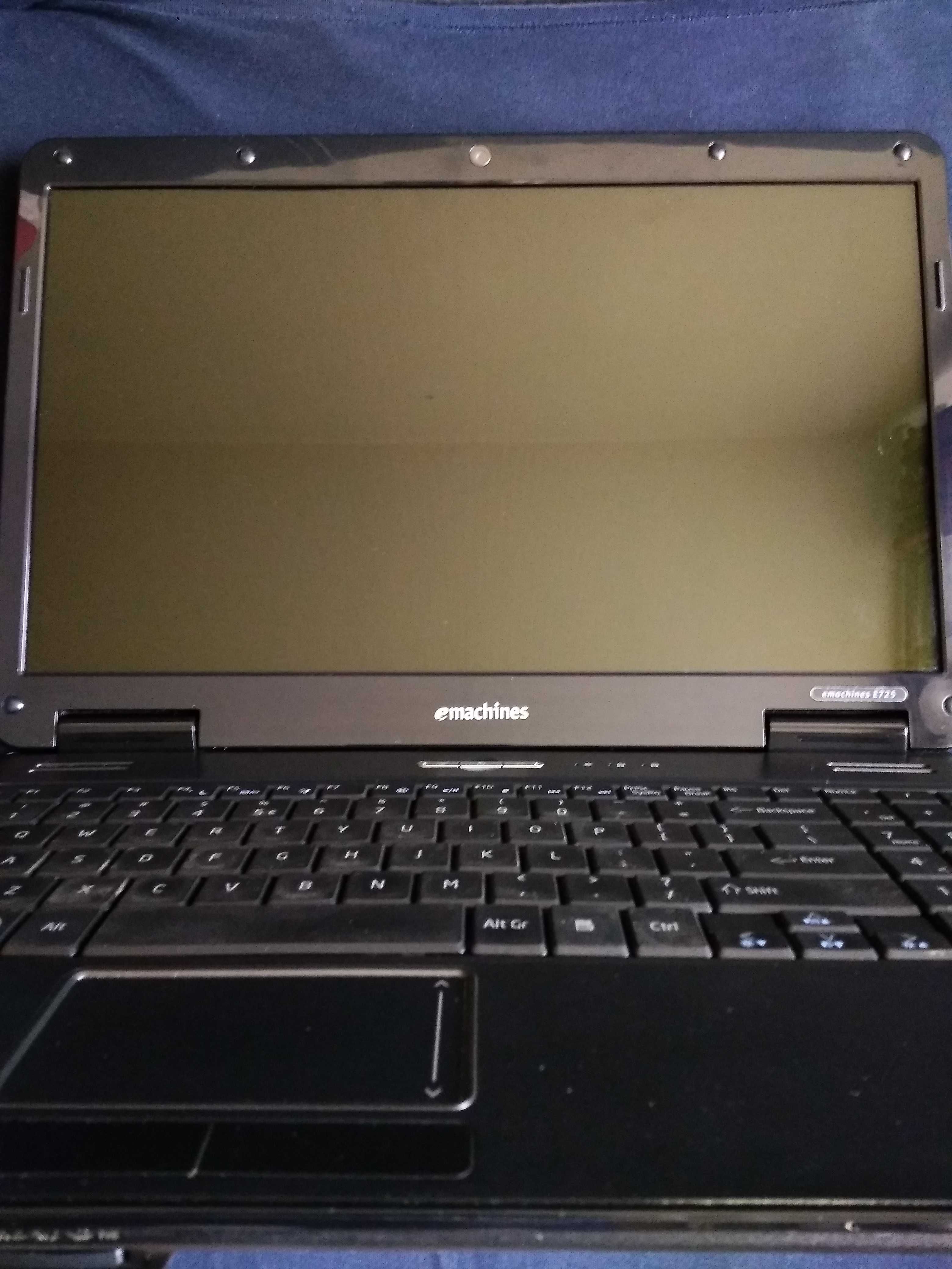 Sprawny Laptop>15.6"< ACER eMachines E725-KAWFO.