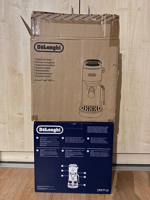 Máquina Café expresso DELONGHI dedica duo ec890.m NOVA/EMBALADA