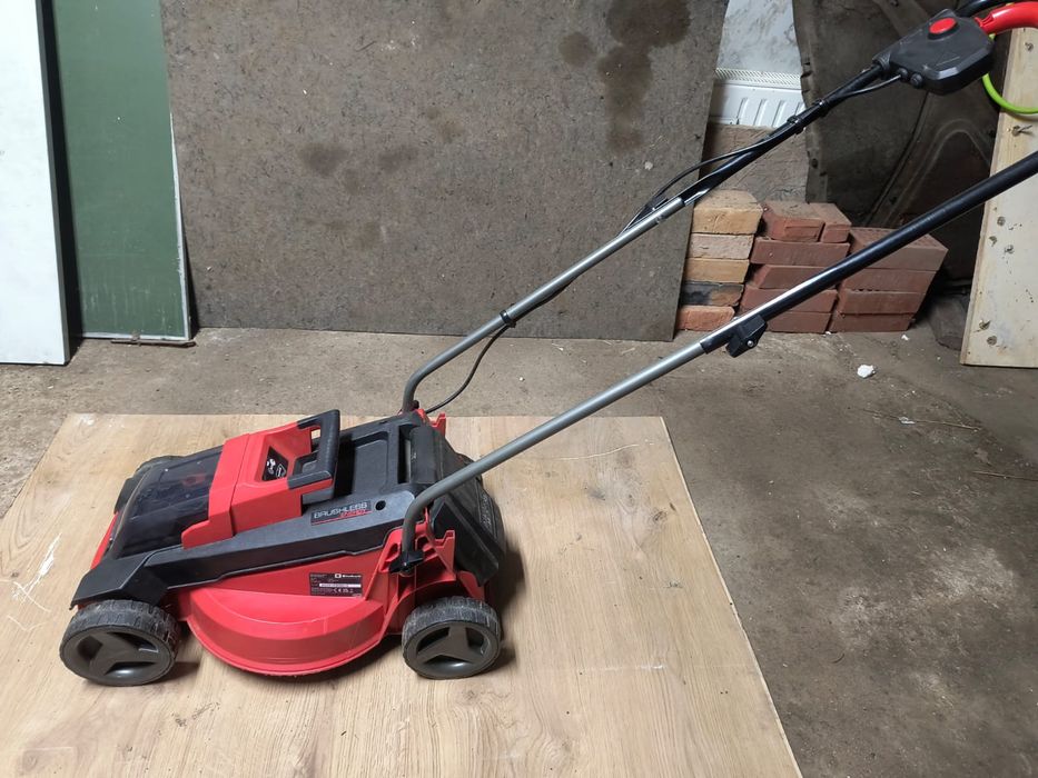 Kosiarka akumulatorowa Einhell GE-CM 18/30 Li Kit Power X-Change