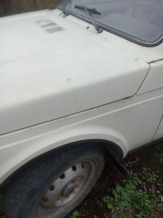 Автомобіль Нива Ваз 2121