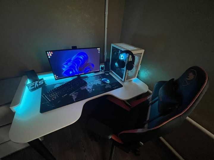 Світлодіодна LED стрічка 10м USB RGB 5050 пульт + з телефону