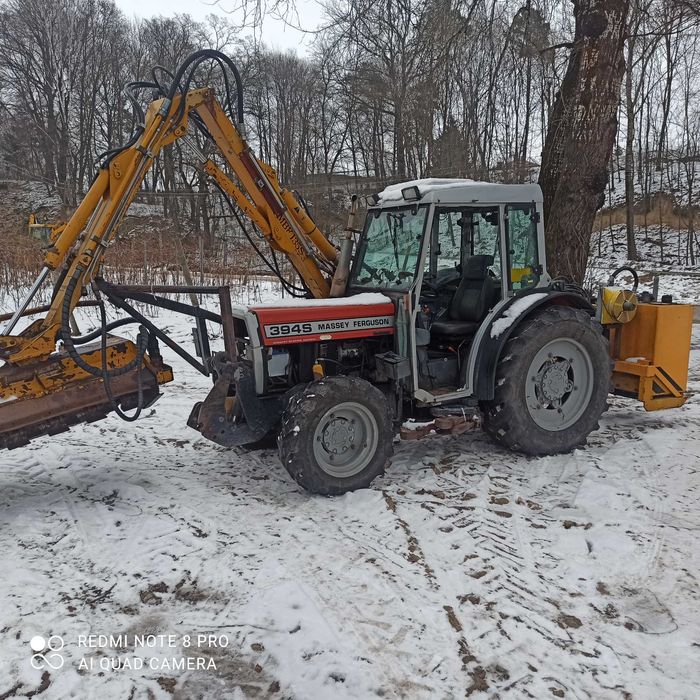 Ciągnik sadowniczy komunalny rolniczy Massey Ferguson 394S