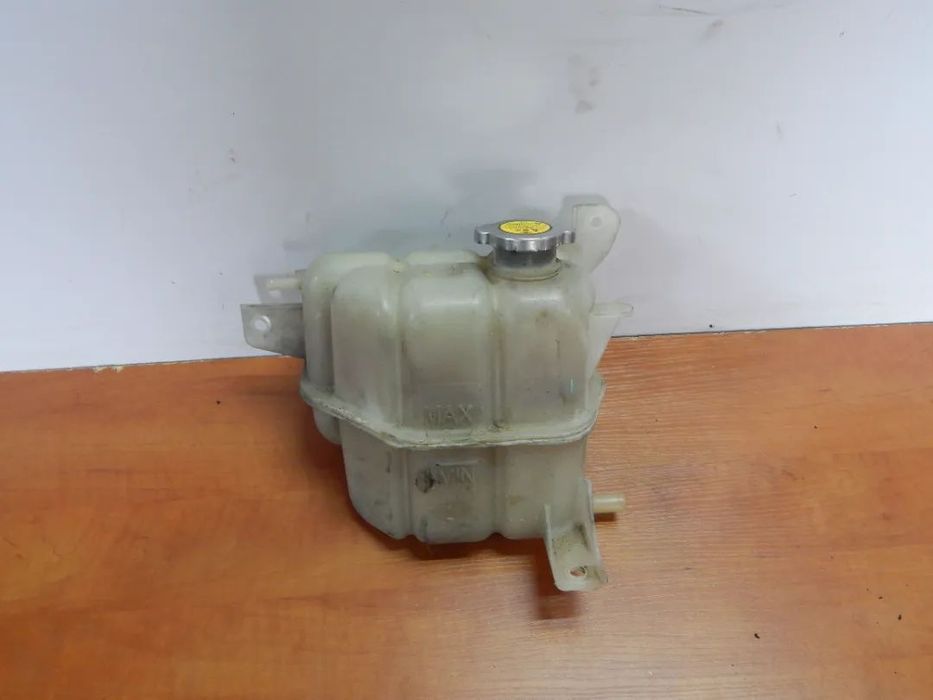 zbiorniczek wyrównawczy Navara D40 Pathfinder R51 05-14 2.5 dci Łuków części