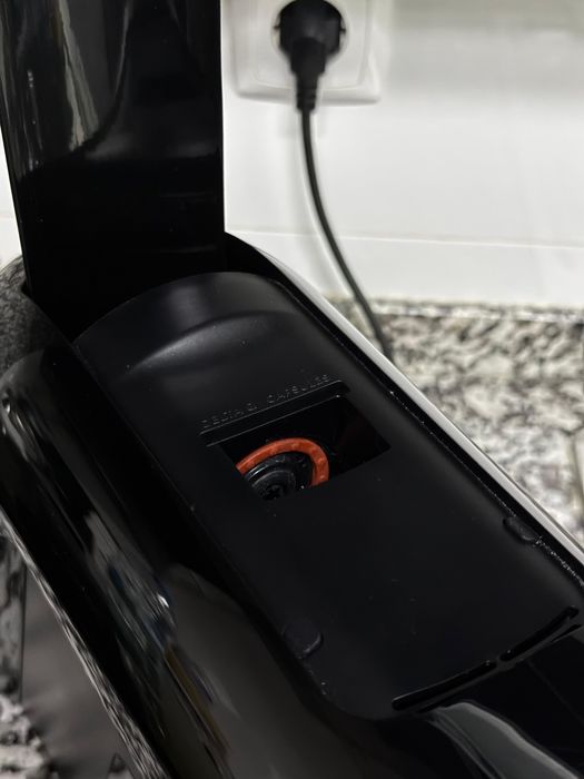 Máquina de café Delta Q IconiQ Black