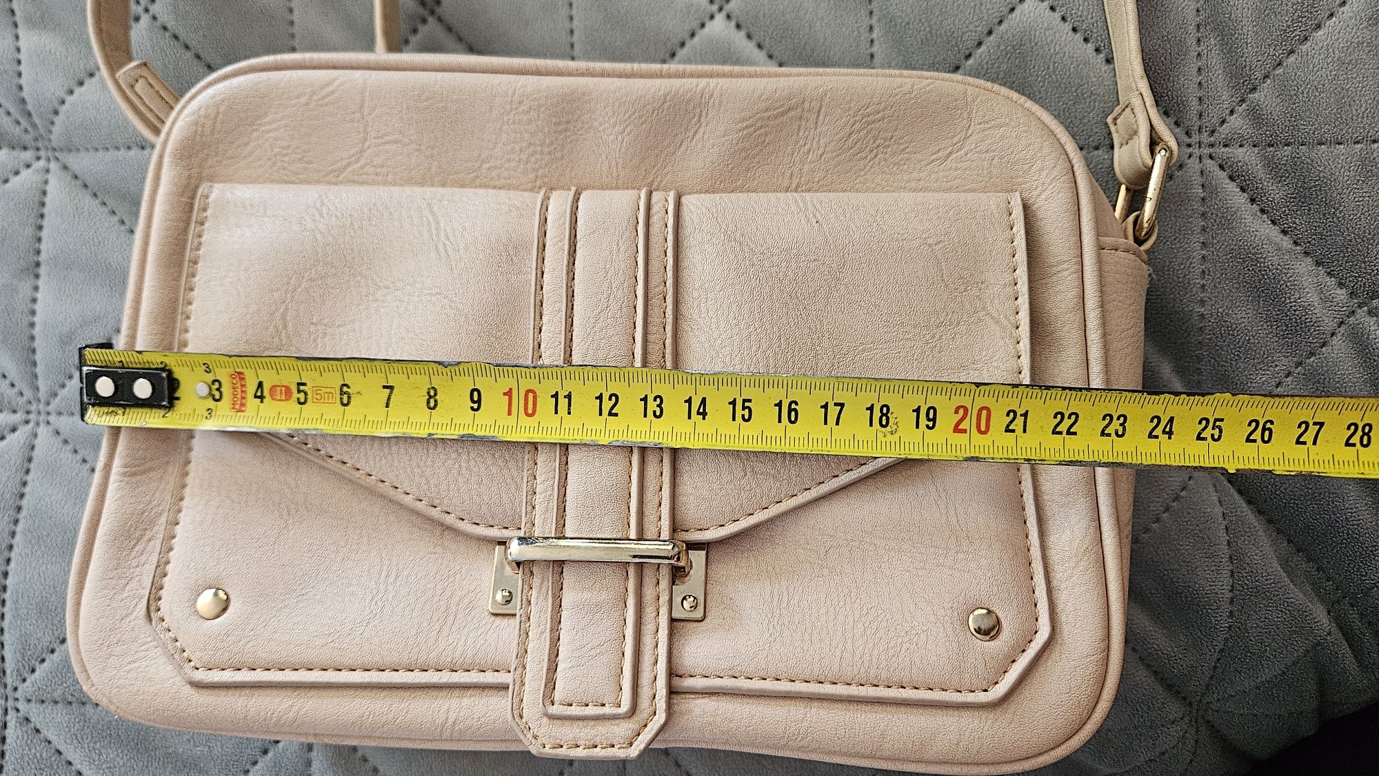 Torebka F&F wymiary ok.23x16x8 cm