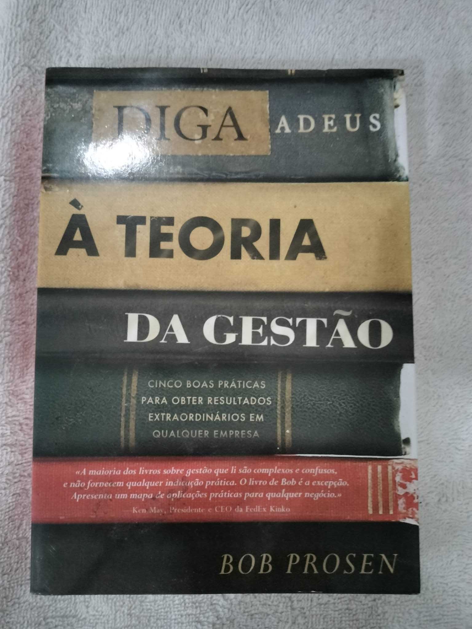 Livros de adulto/jovem adulto