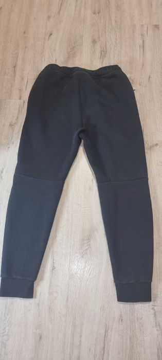 Штани чоловічі Nike Tech Fleece
Оригінал
Розмір М
Стан 9/10
Заміри в л